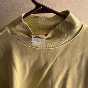 TNA Sweatfleece in Light Yellow